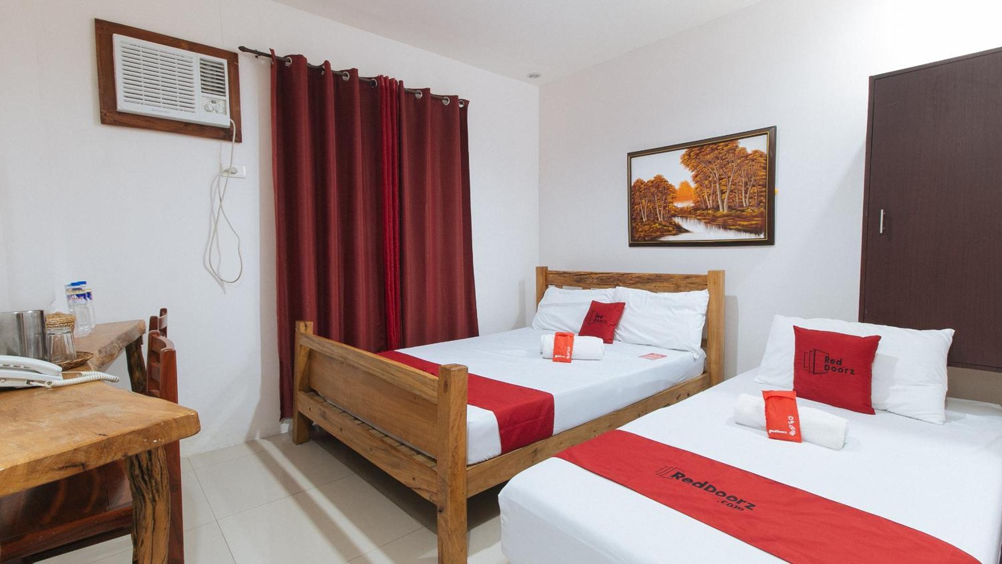 Reddoorz Plus @ Jollydays Hotel Nueva Ecija San Jose  Екстериор снимка