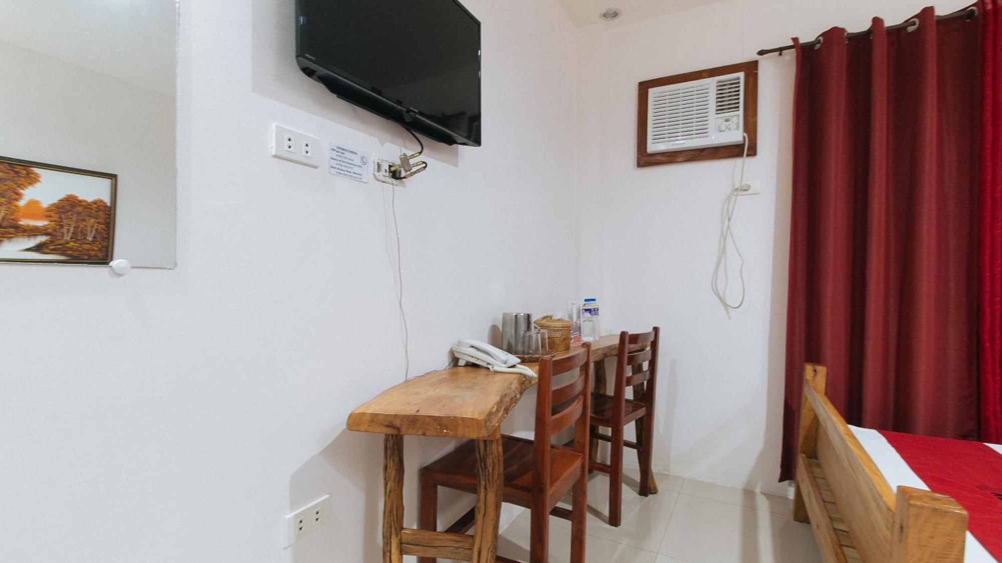 Reddoorz Plus @ Jollydays Hotel Nueva Ecija San Jose  Екстериор снимка
