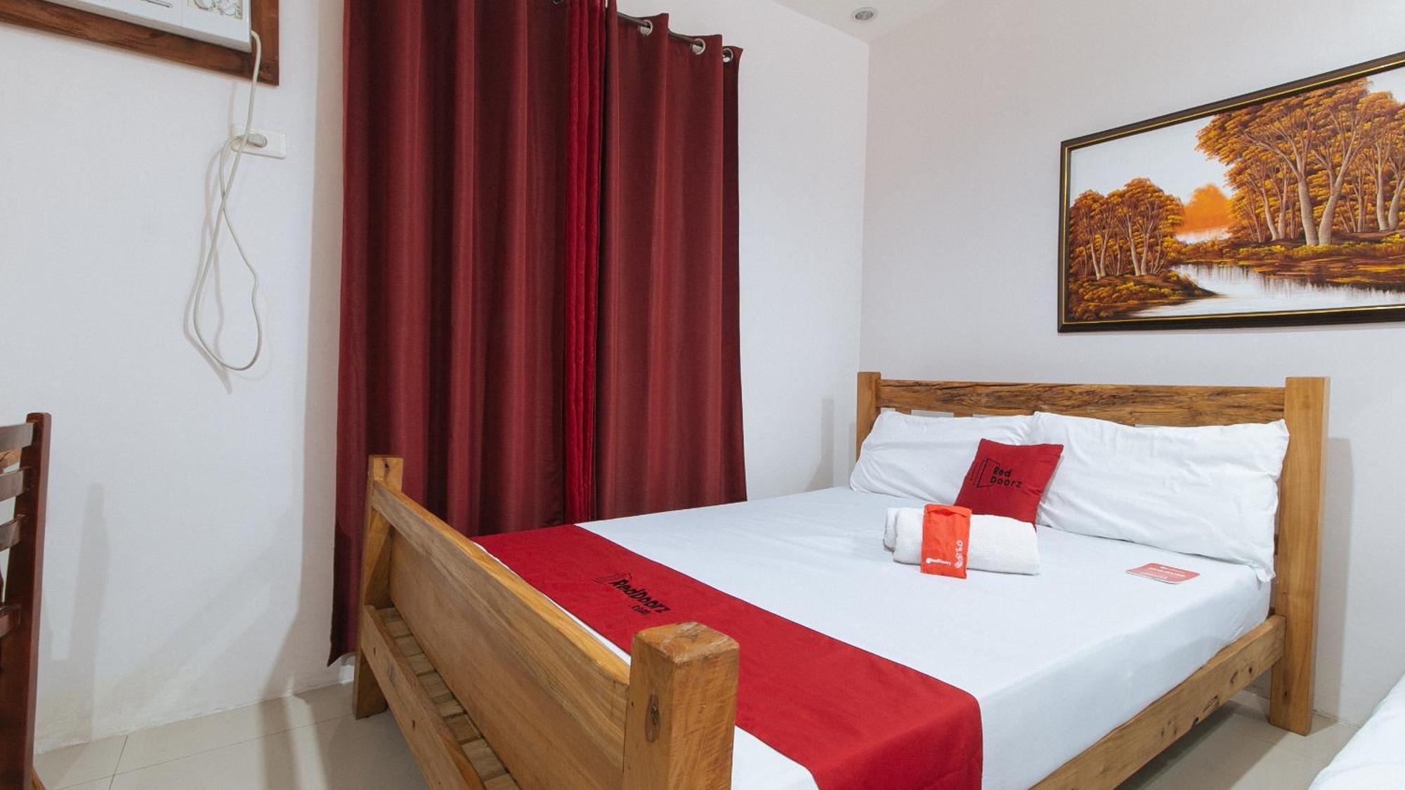 Reddoorz Plus @ Jollydays Hotel Nueva Ecija San Jose  Екстериор снимка