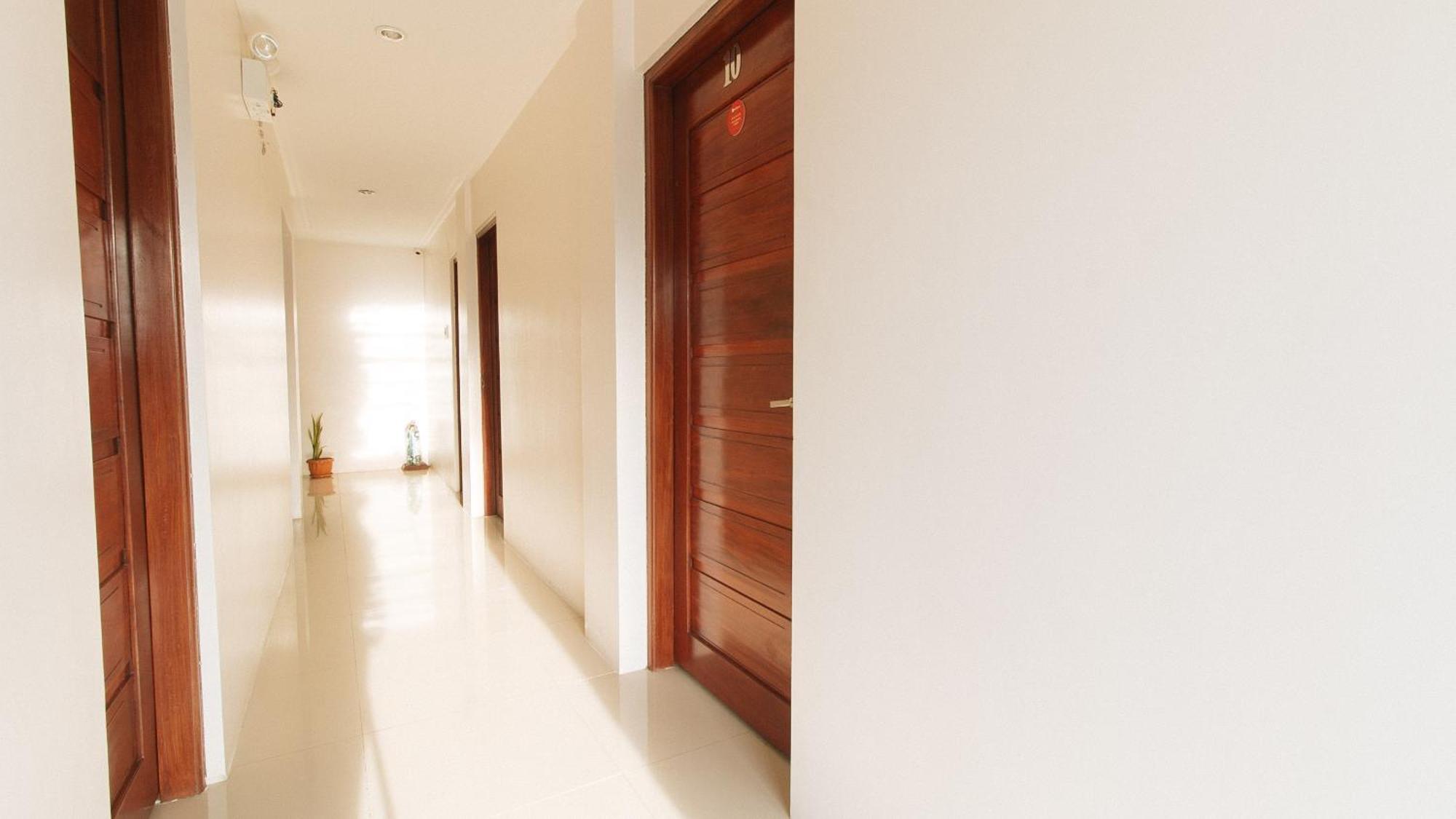 Reddoorz Plus @ Jollydays Hotel Nueva Ecija San Jose  Екстериор снимка